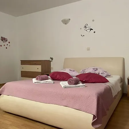House Kristina * 马卡尔斯卡