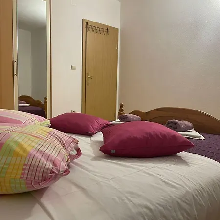 House Kristina 度假居 *