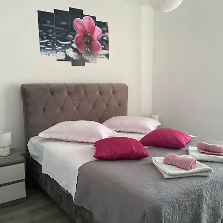 House Kristina * 马卡尔斯卡
